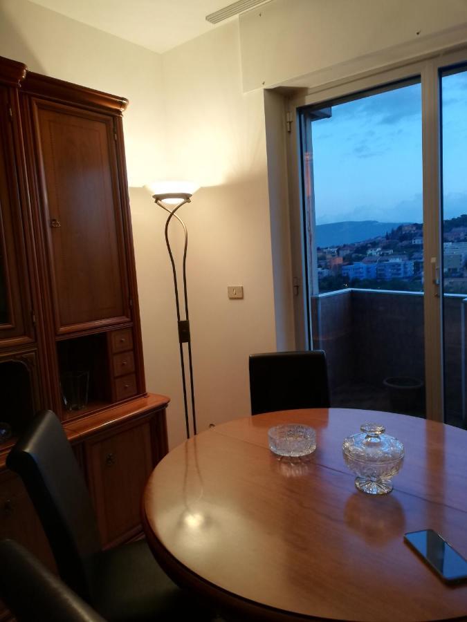 Nino E Issi Apartment Terst Exteriér fotografie