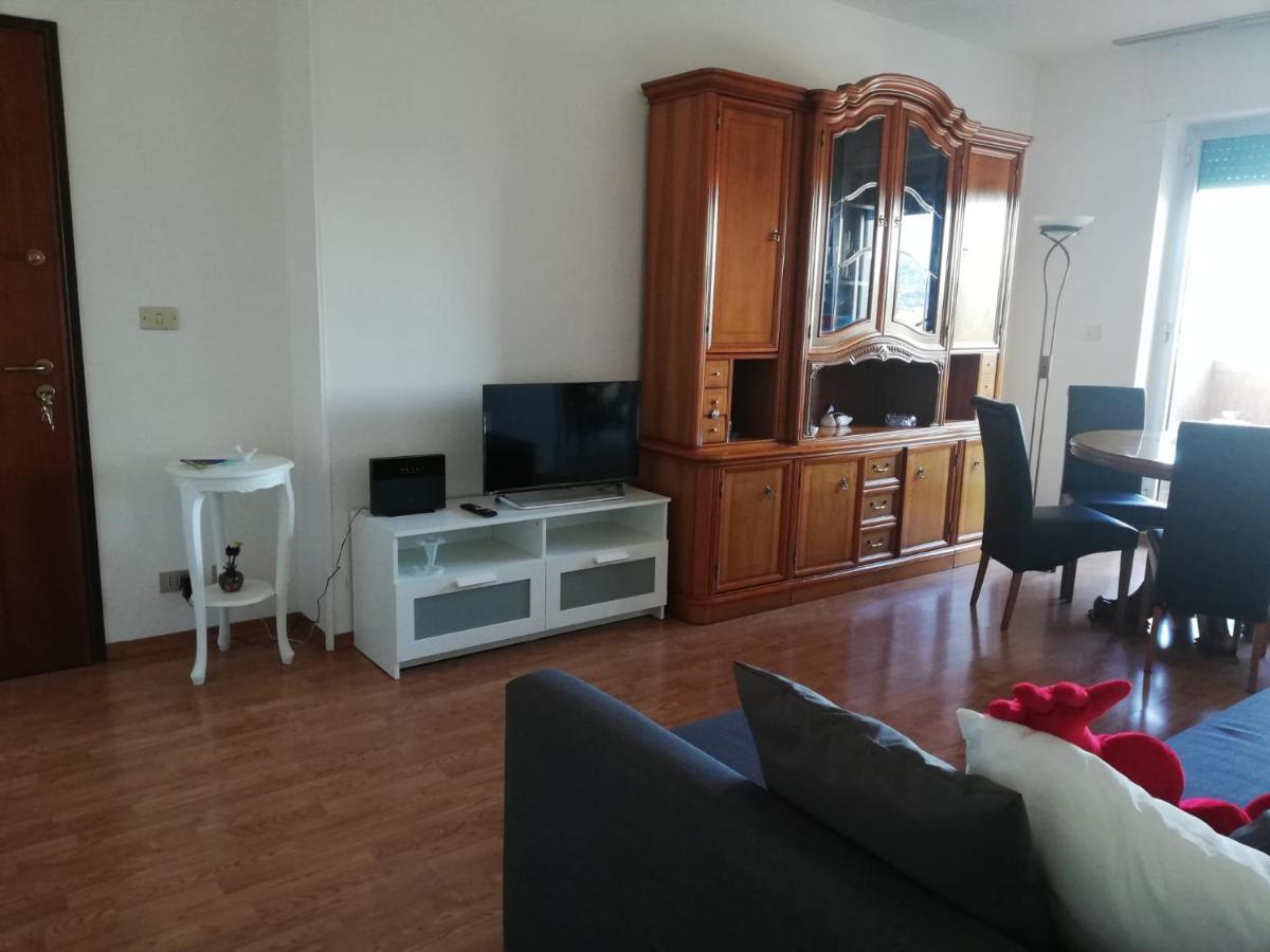 Nino E Issi Apartment Terst Exteriér fotografie