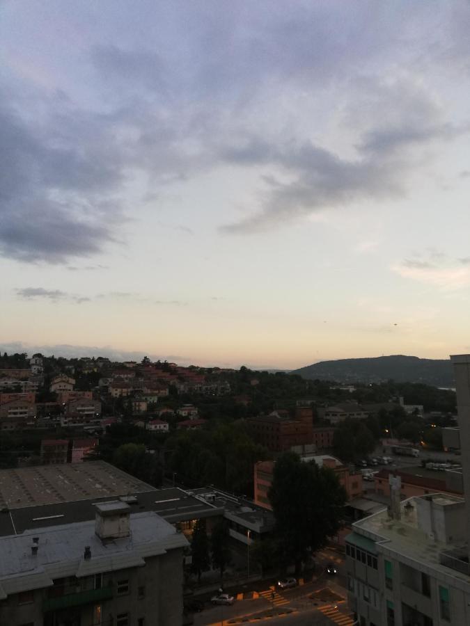 Nino E Issi Apartment Terst Exteriér fotografie